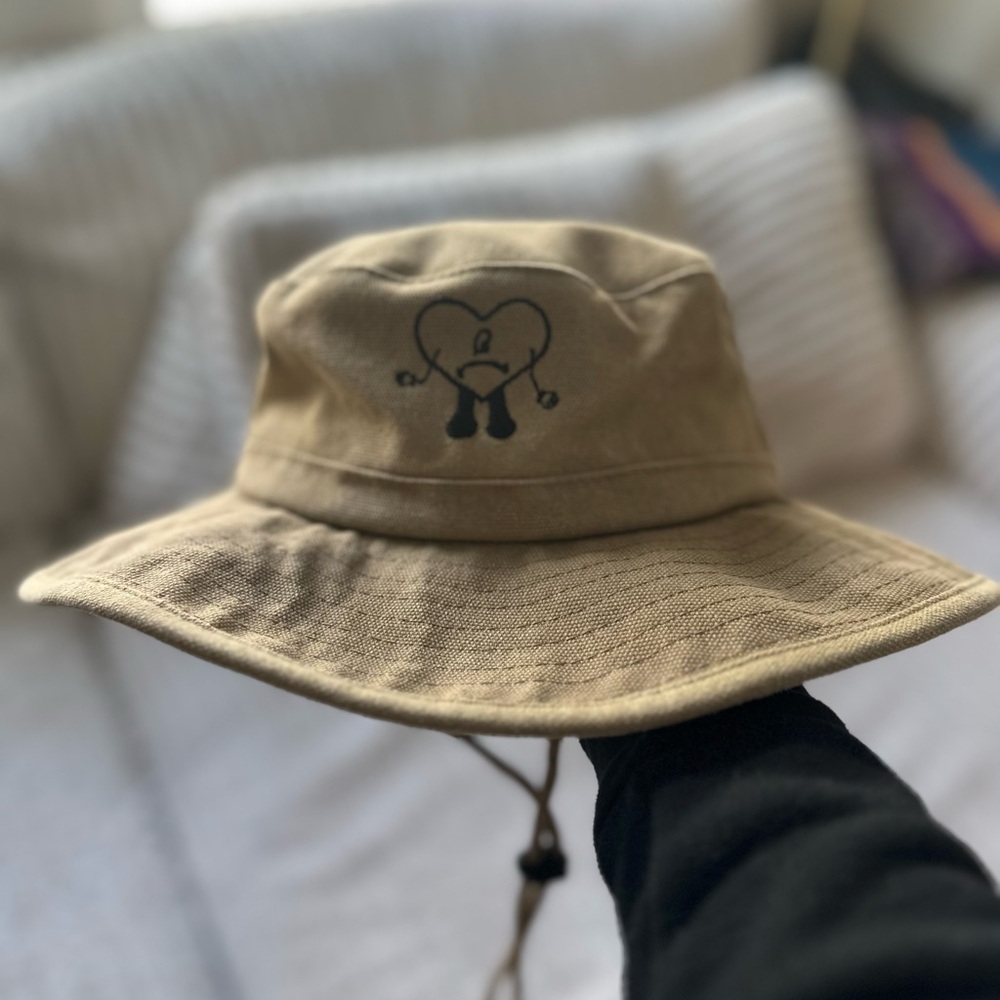 Bad Bunny Un Verano Sin Ti safari bucket hat - authentic merch from tour
